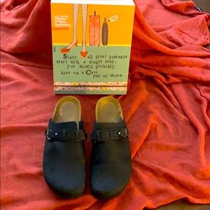 🔥🔥SALE****EUC Papillio shoes